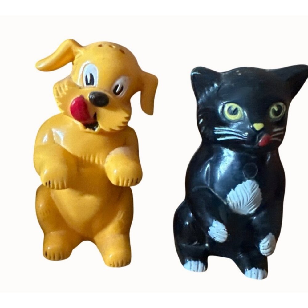Cat & Dog Kenl Ration Plastic Salt &‎ Pepper Shakers Fifi & Fido Figurines